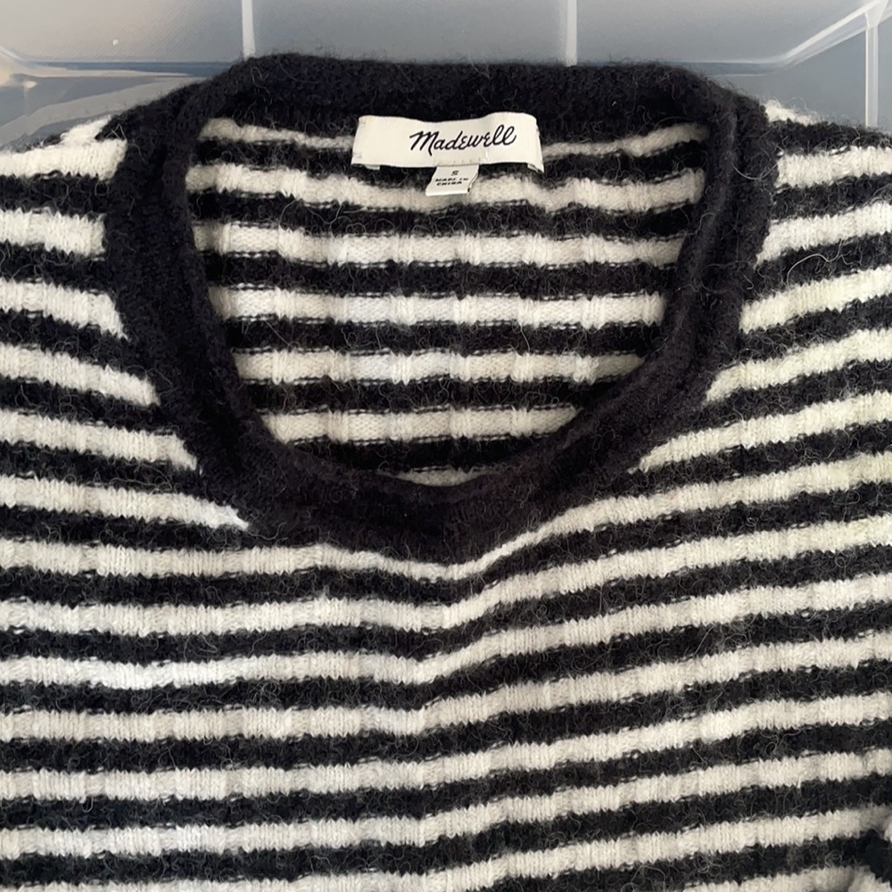 Sweater - Picture 2 of 5